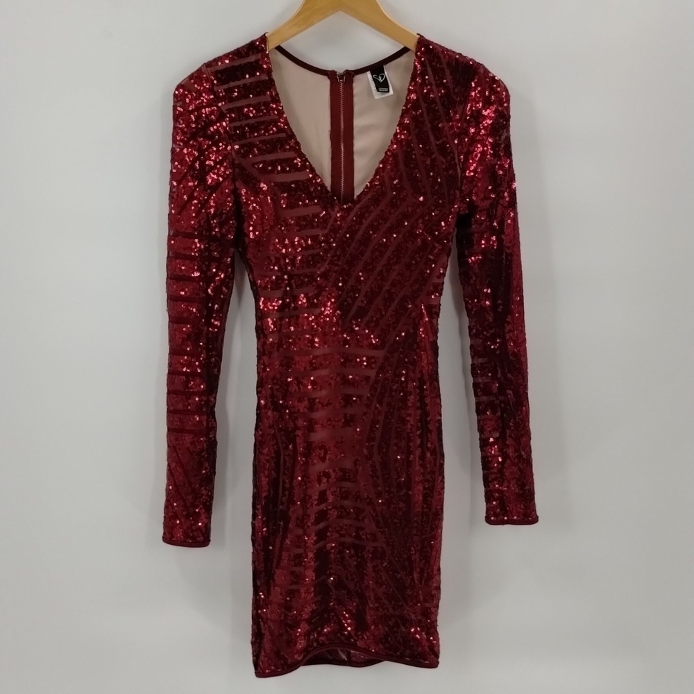 Windsor maroon sequin homecoming HOCO mini fitted dress size small Windsor